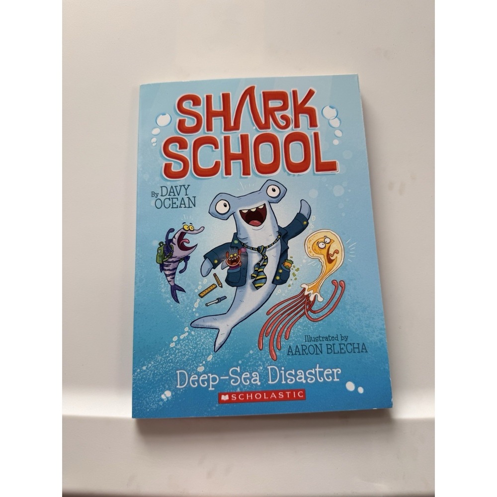 Deep-Sea Disaster (Shark School) - Paperback By Ocean, Davy - GOOD